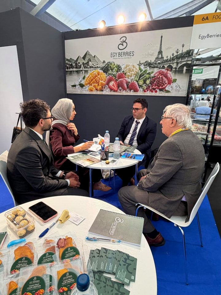Egy Berries team meeting frozen fruit buyers at SIAL Paris 2026